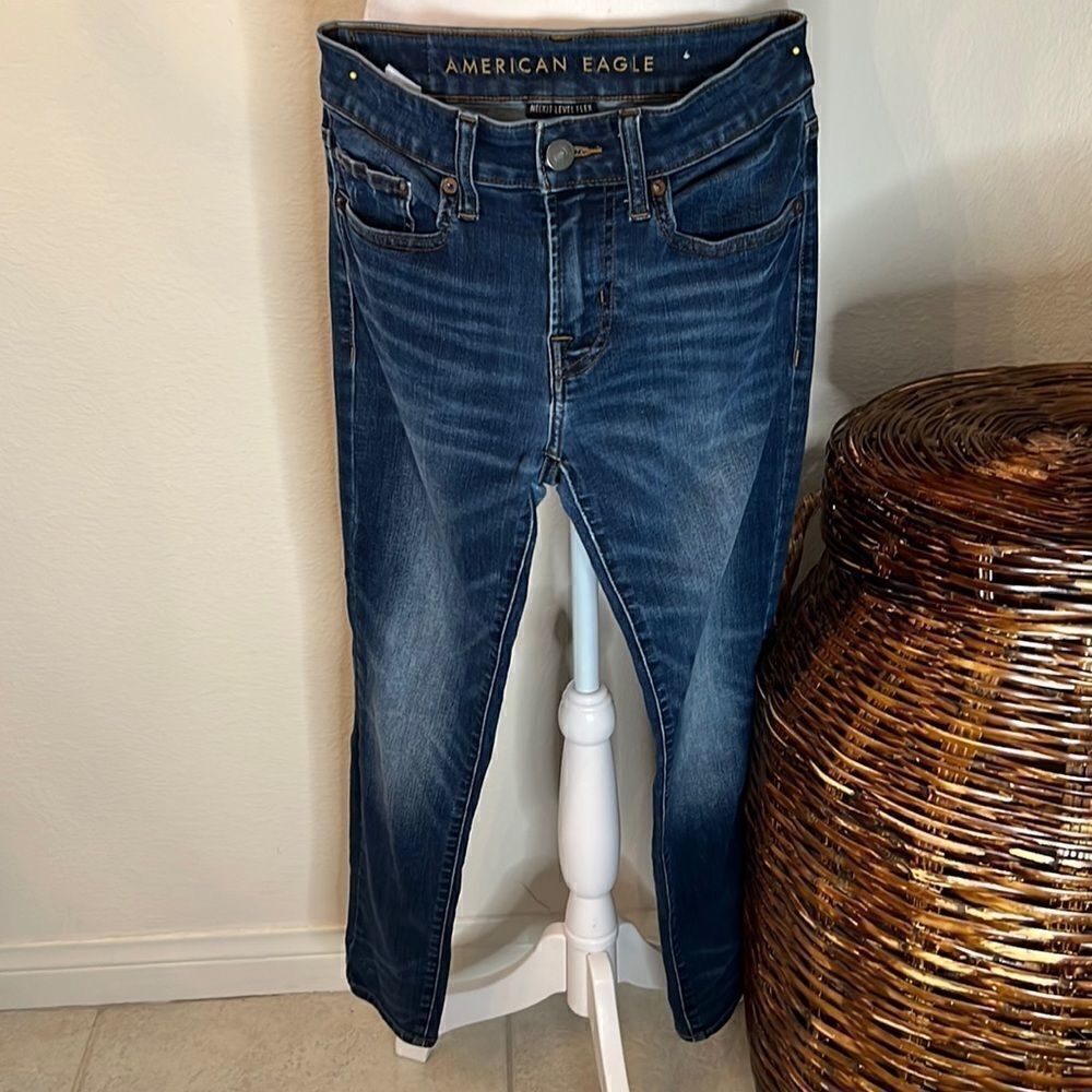 American Eagle size 28x28 Distressed jeans with stretch EUC - Picture 2 of 15